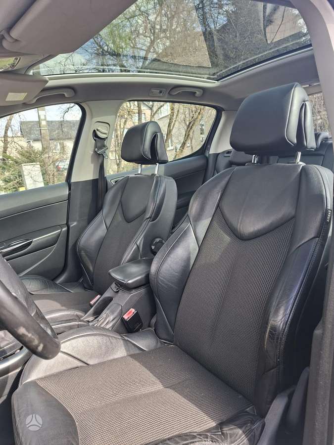 Peugeot 308 - 5