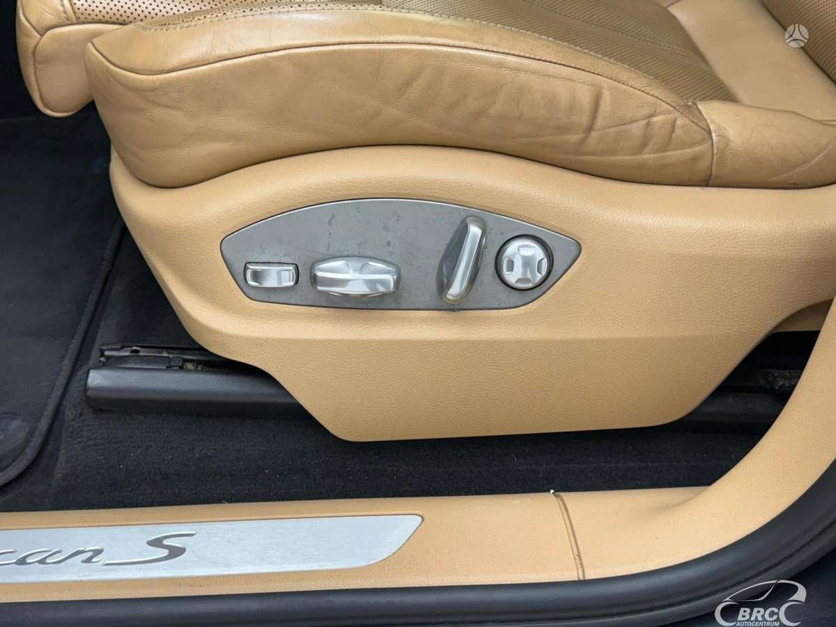 Porsche Macan, 3.0 l., off-road / crossover
