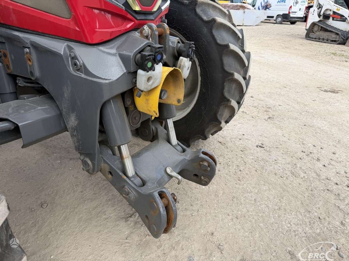 Valtra N155E Frontalinis krautuvas .., tractors