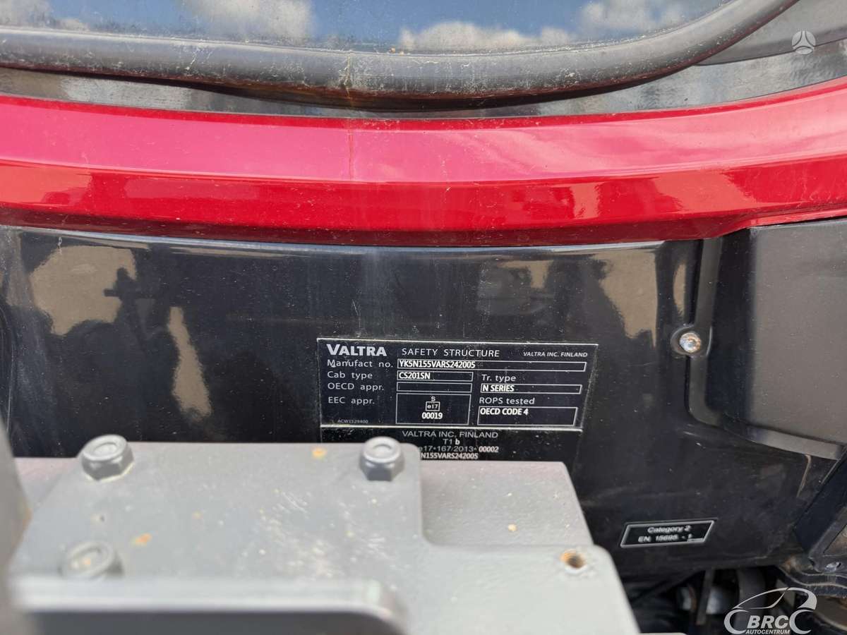 Valtra N155E Frontalinis krautuvas .., tractors