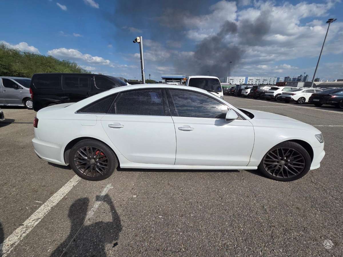 Audi A6, 3.0 l., sedanas