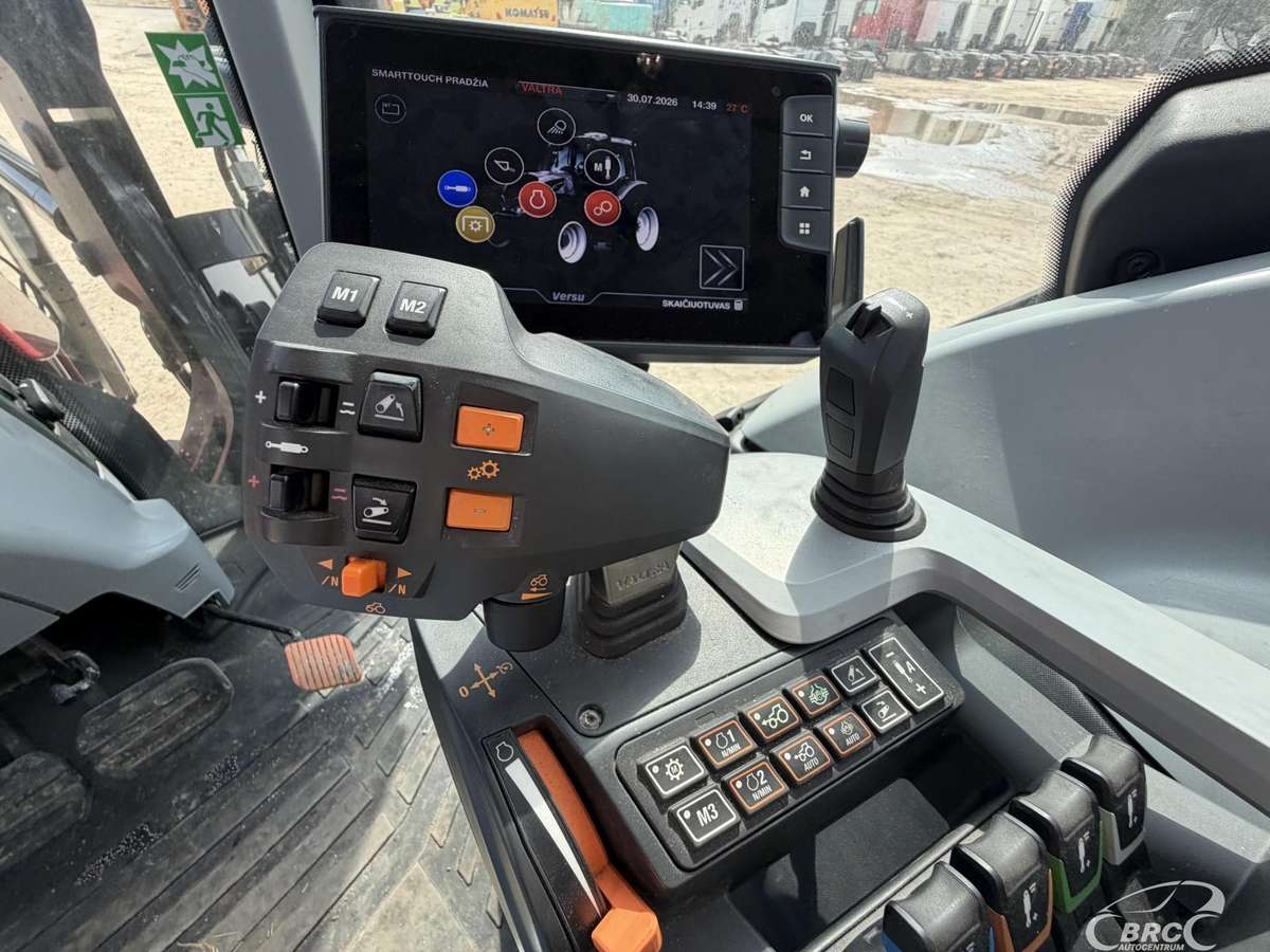 Valtra N155E Frontalinis krautuvas .., traktoriai