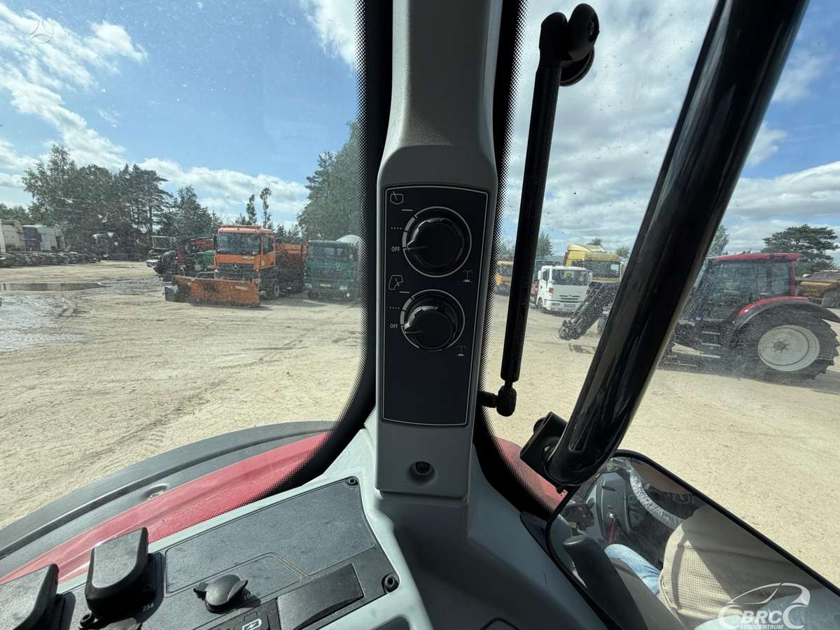 Valtra N155E Frontalinis krautuvas .., traktoriai
