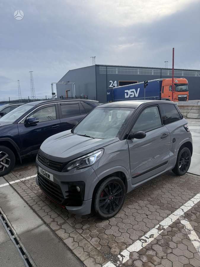 Ligier JS60, 0.5 l., hatchback