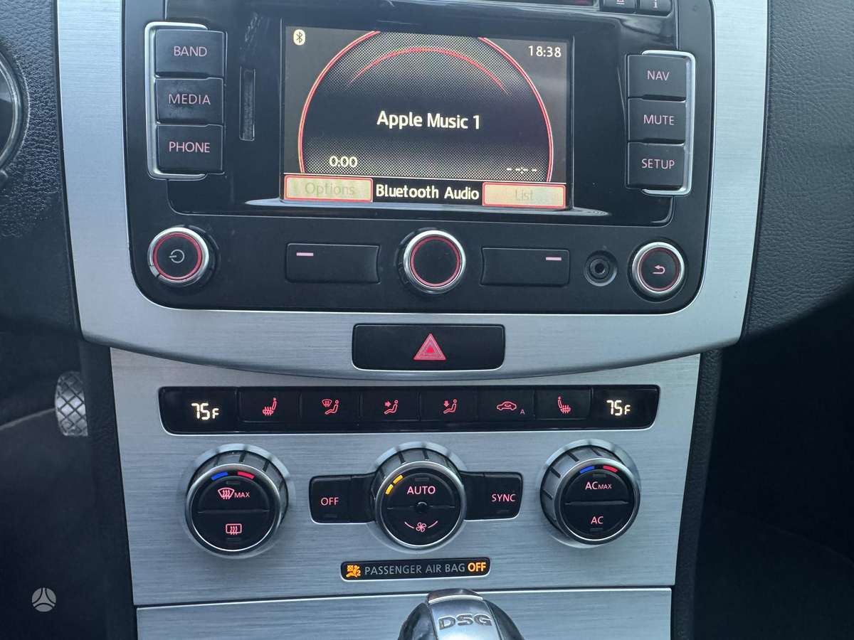 Volkswagen CC, Седан