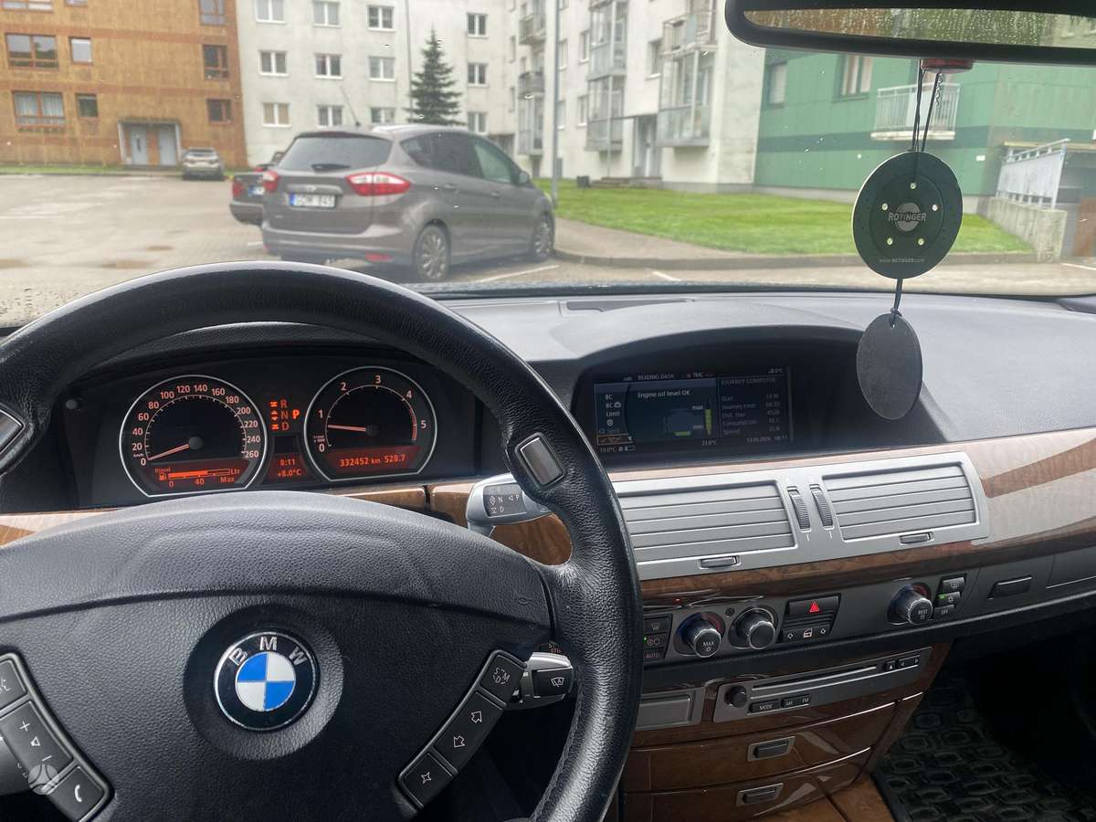 BMW 730 - 5