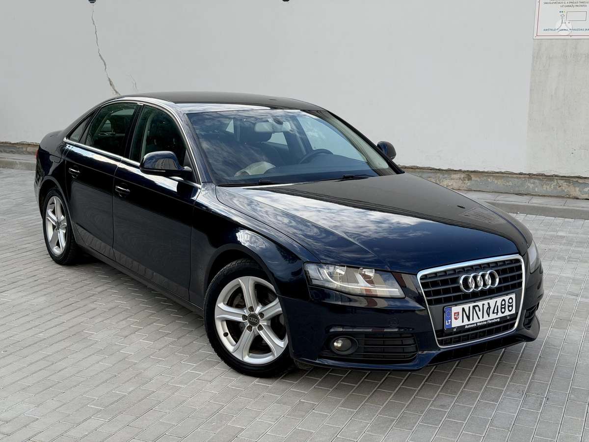 Audi A4, 2.0 l., Седан
