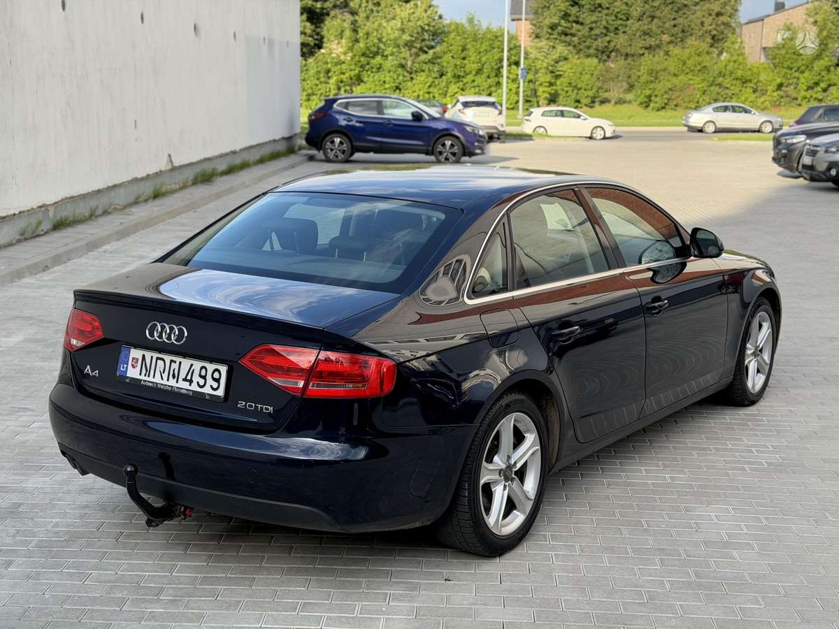 Audi A4, 2.0 l., Седан