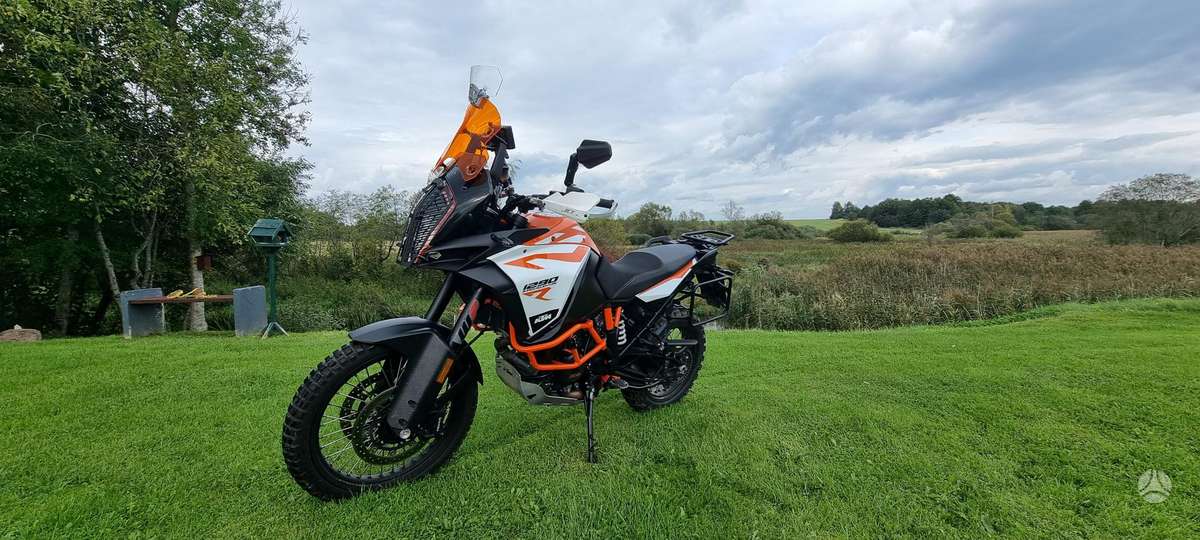 KTM Super Adventure 1300cc, enduro / adventure