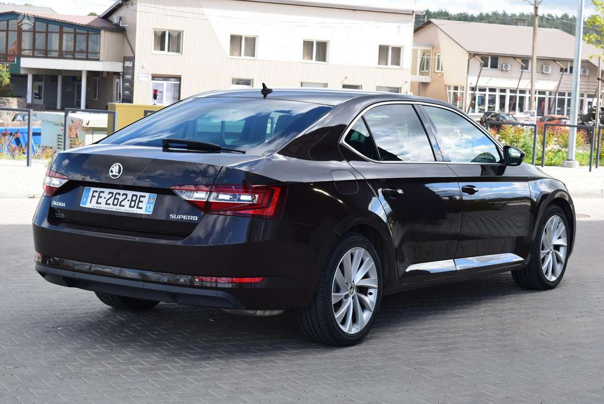 Škoda Superb - 4