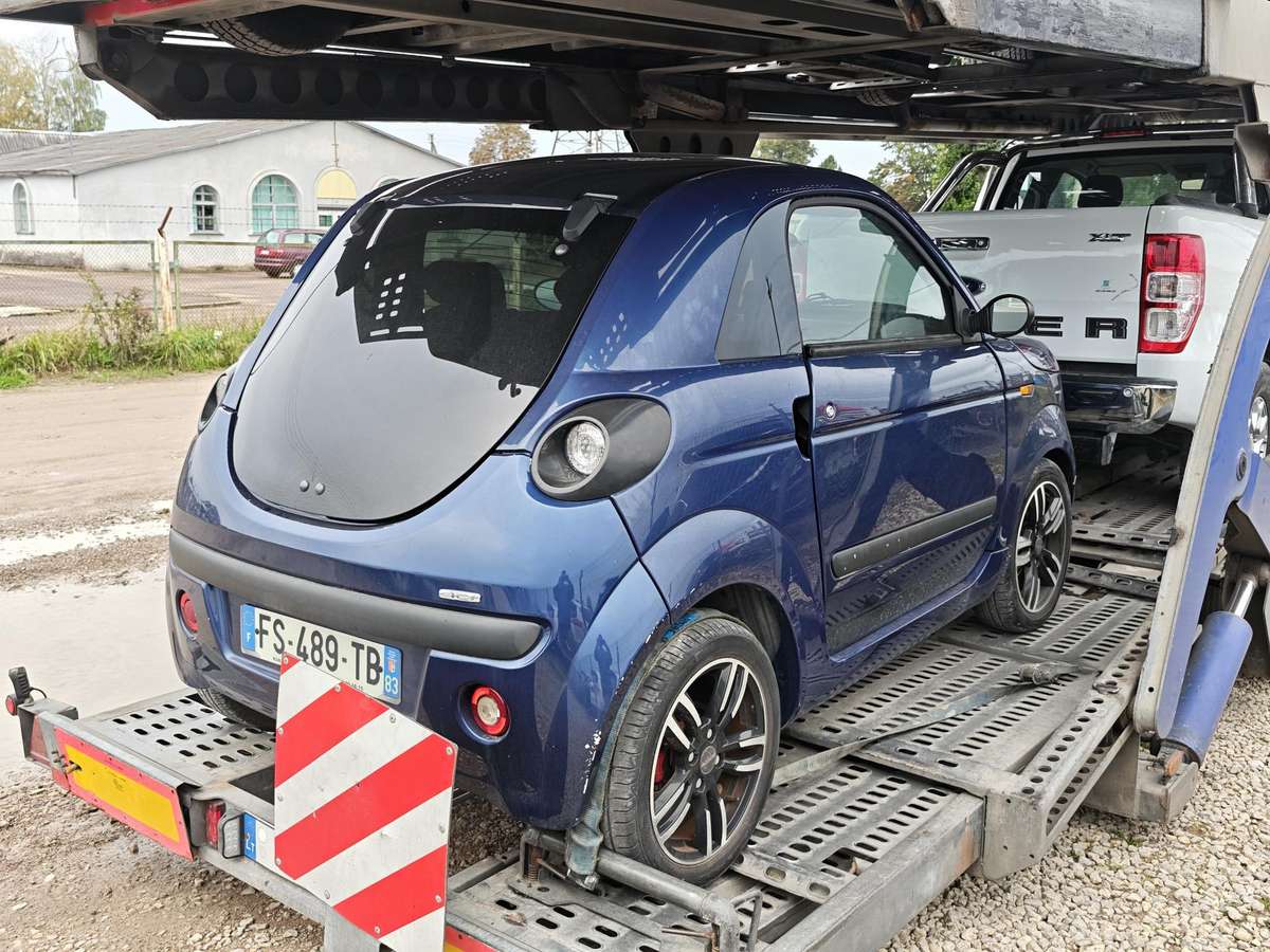 Microcar DUE, 0.5 l., Хэтчбек