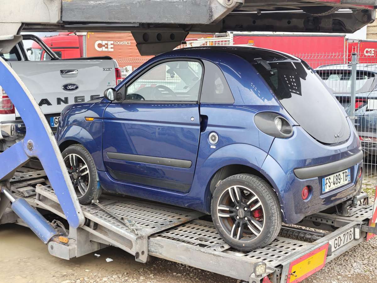 Microcar DUE, 0.5 l., Хэтчбек