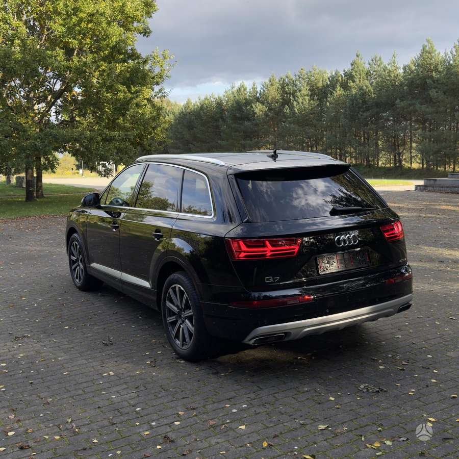 Audi Q7 - 10