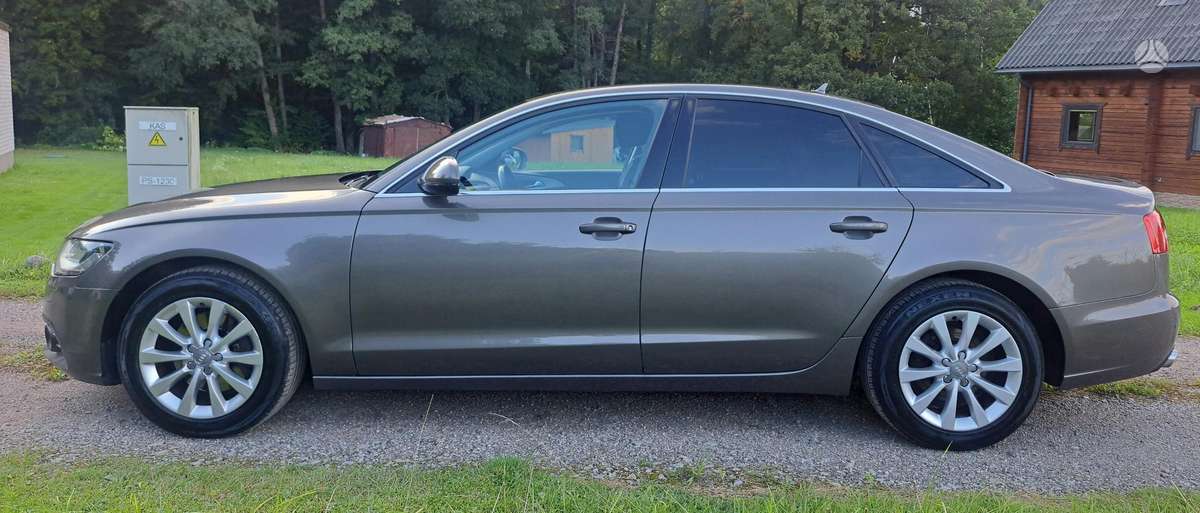 Audi A6 - 4