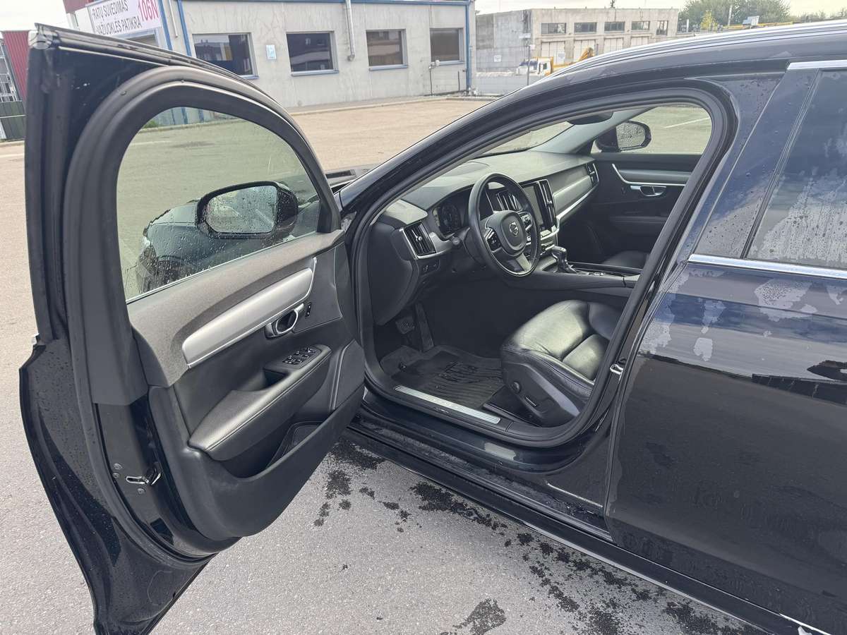 Volvo V90 - 12