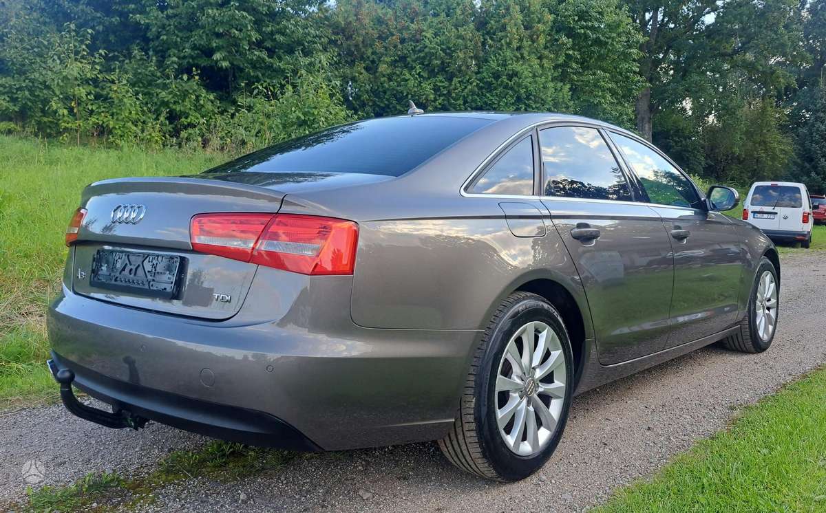 Audi A6, 2.0 l., saloon / sedan