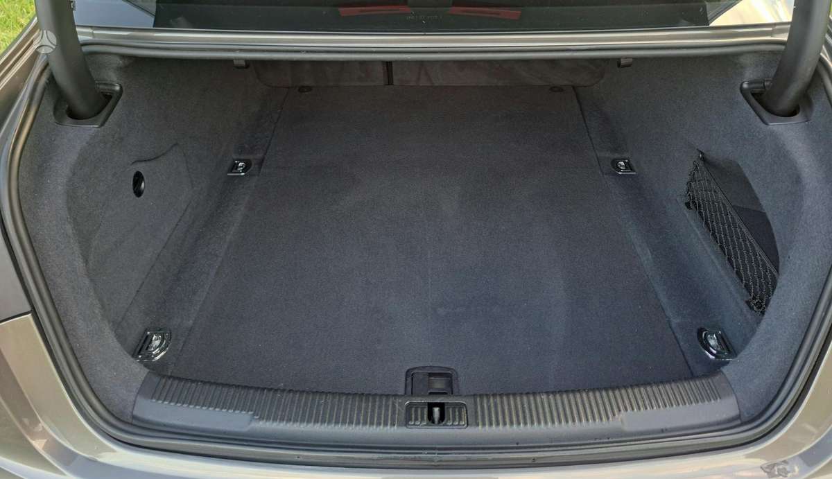 Audi A6, 2.0 l., Седан