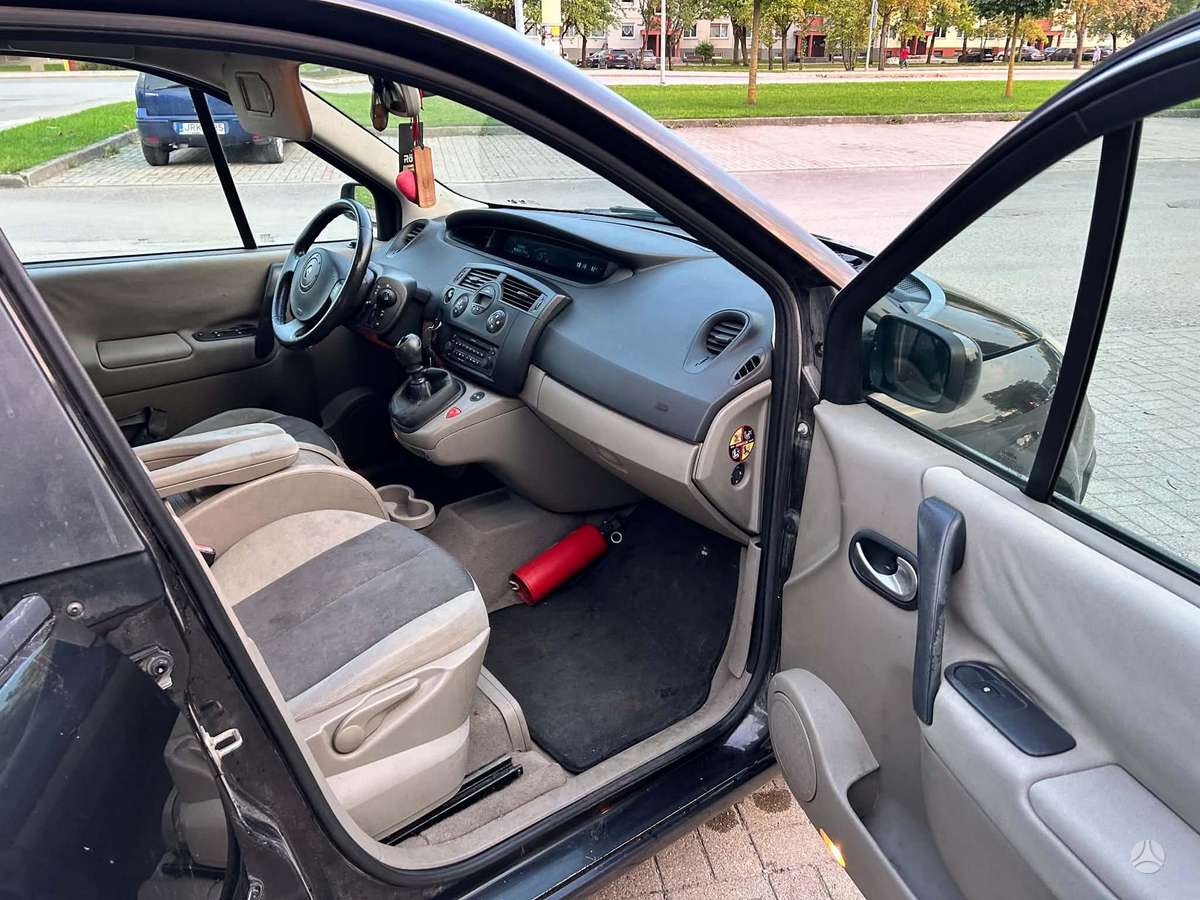 Renault Scenic - 4