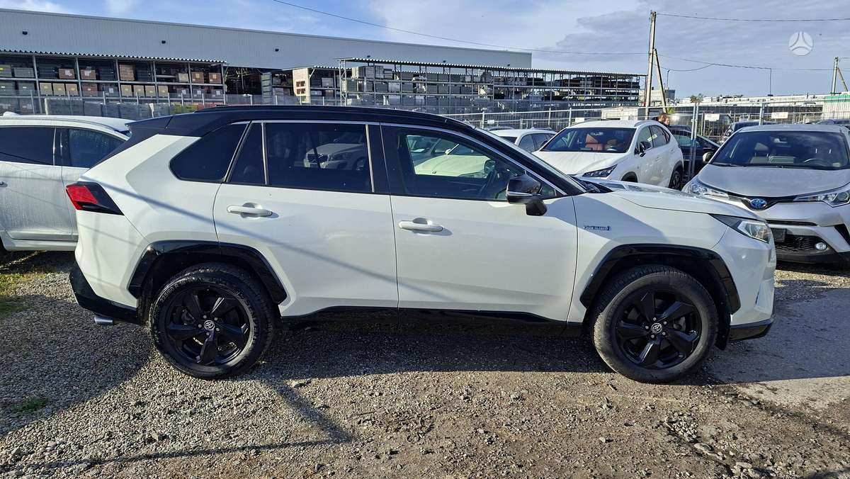Toyota RAV4 - 4