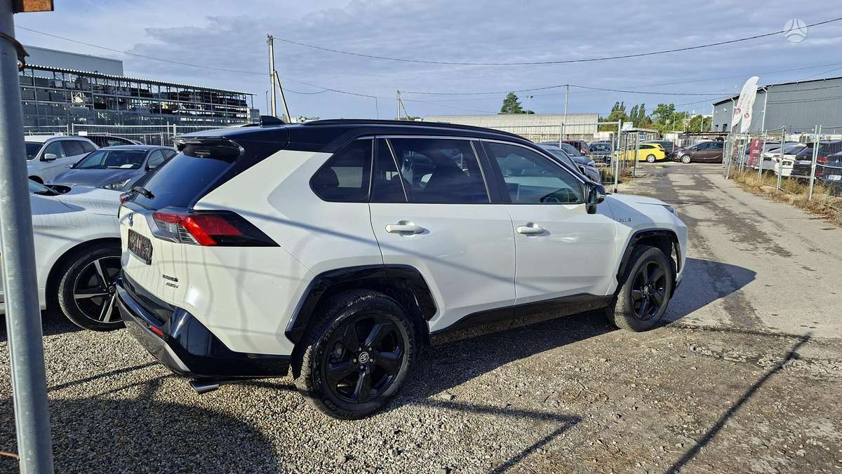 Toyota RAV4 - 5
