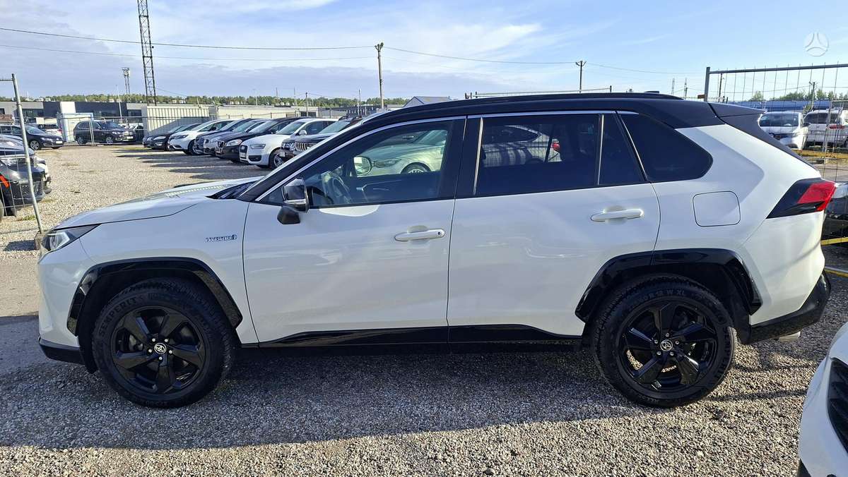 Toyota RAV4 - 8