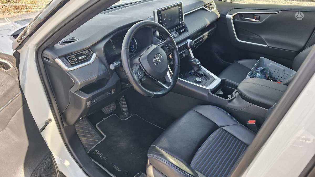 Toyota RAV4 - 12