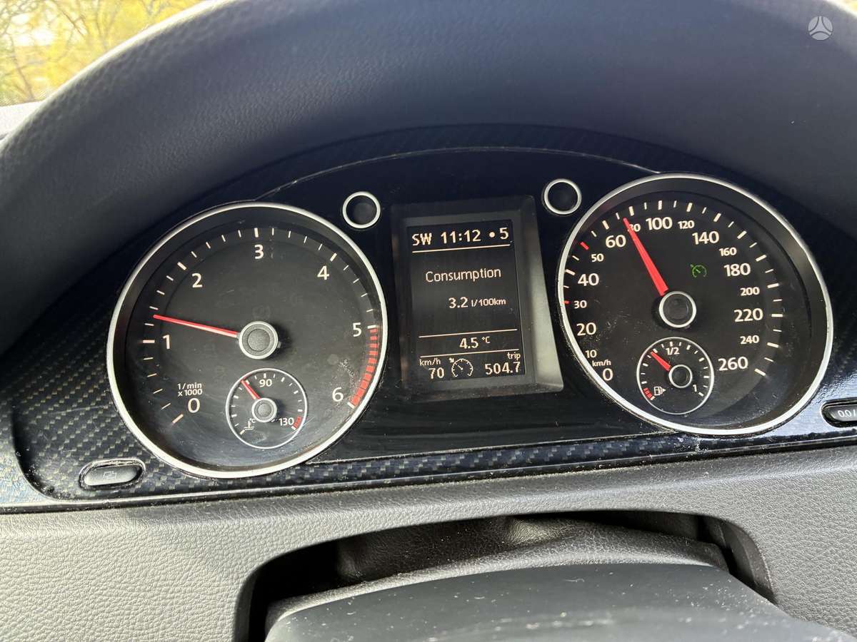 Volkswagen Passat - 10