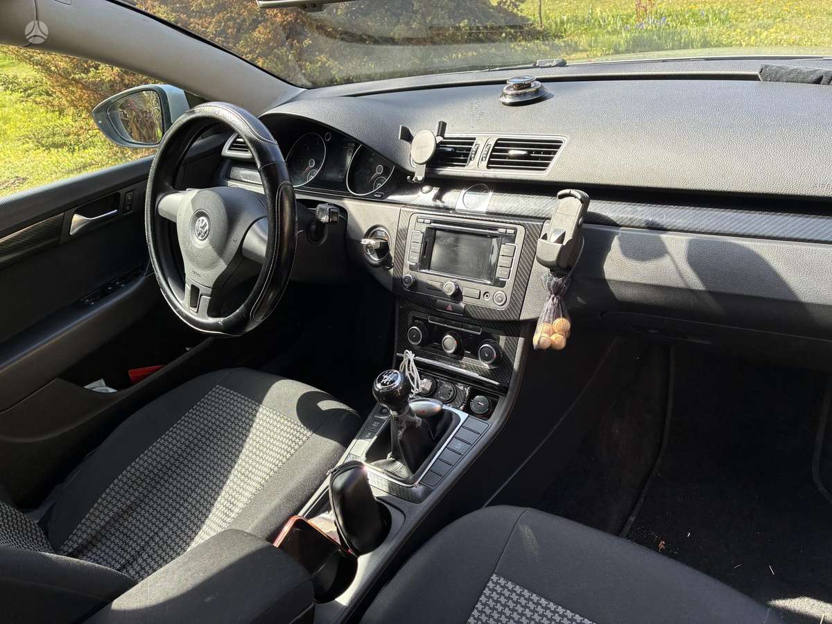 Volkswagen Passat - 7
