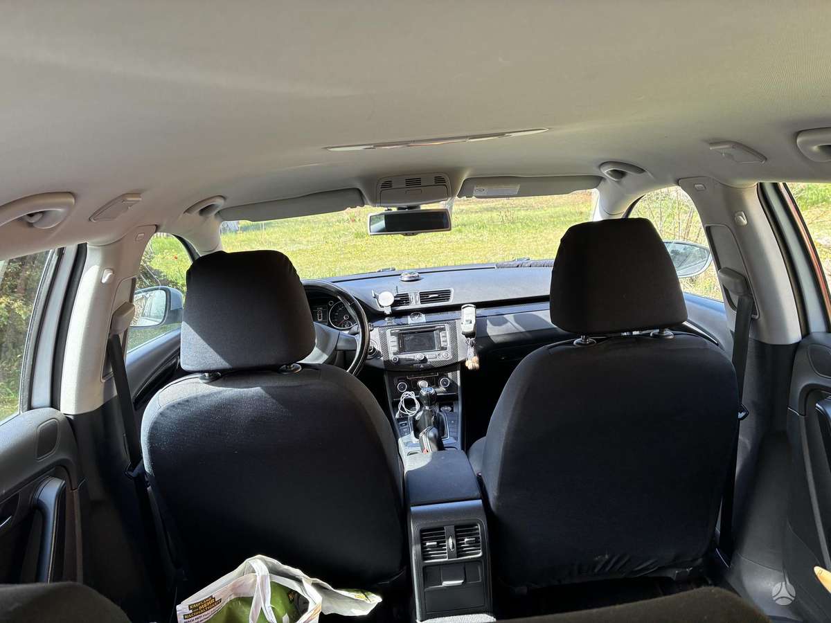 Volkswagen Passat - 9