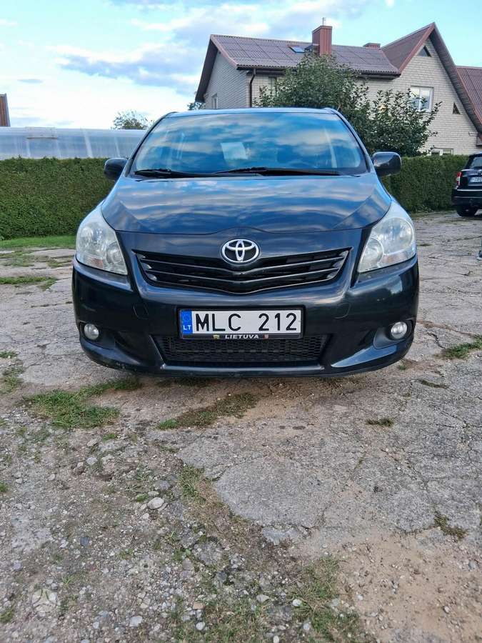 Toyota Verso - 1