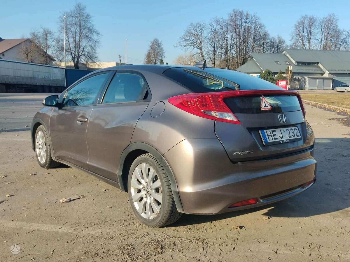 Honda Civic - 9