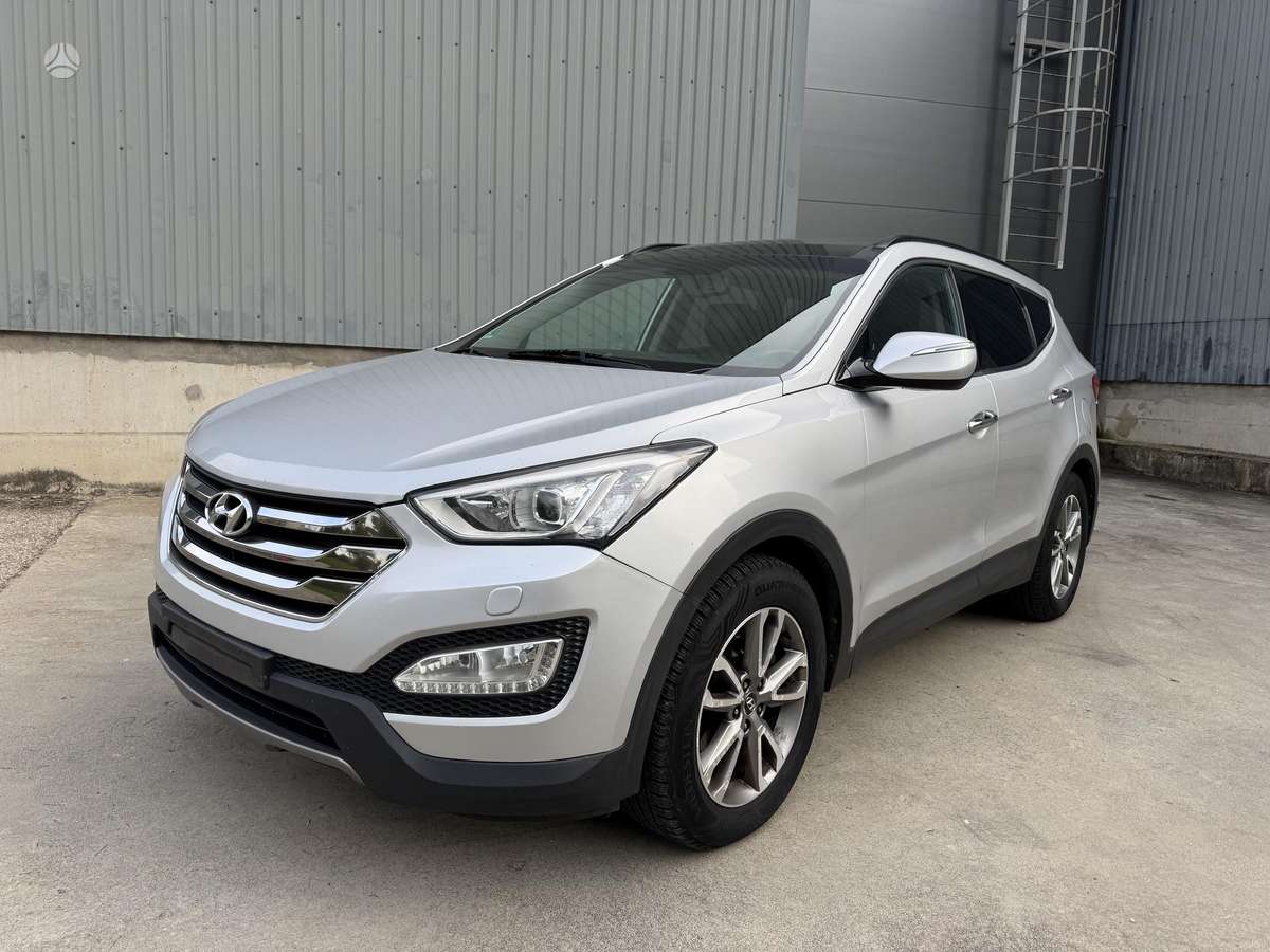 Hyundai Santa Fe - 1