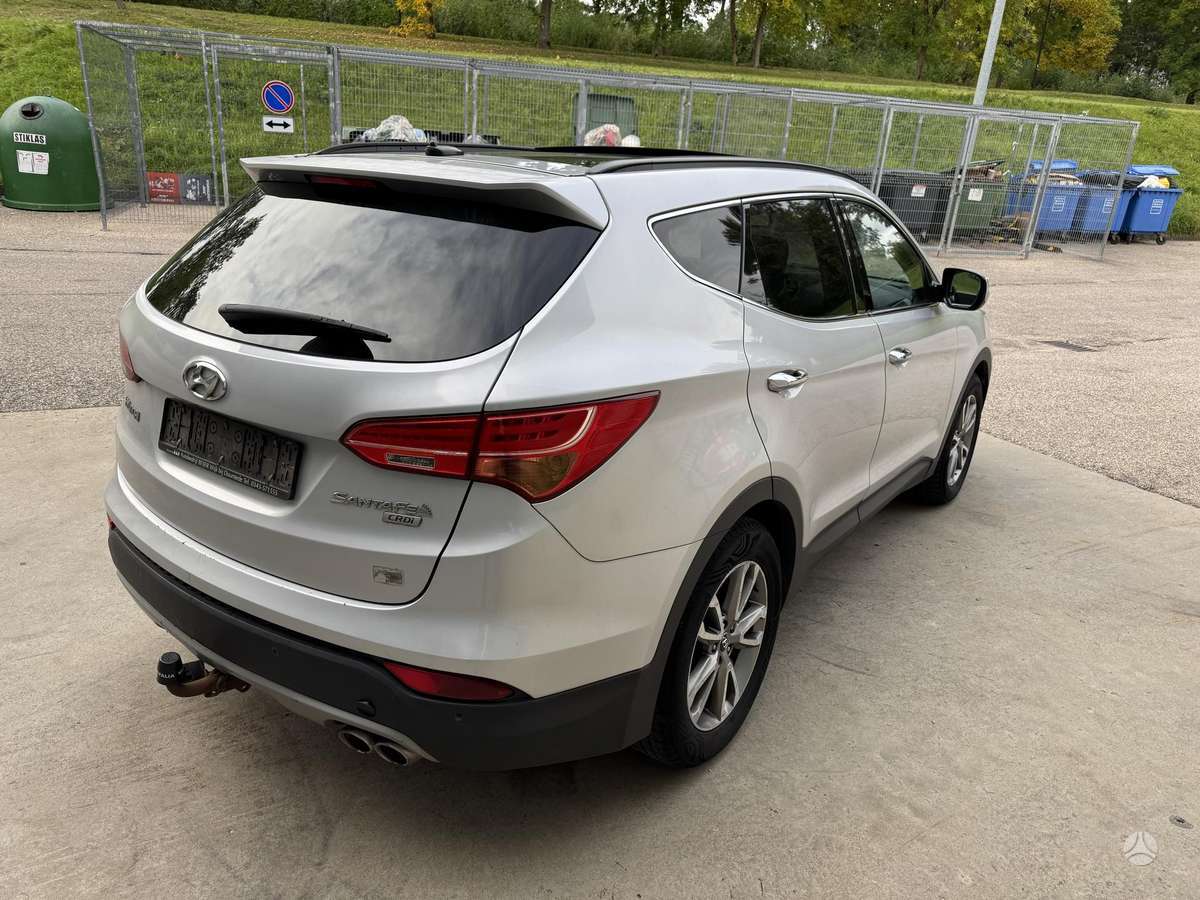 Hyundai Santa Fe - 4