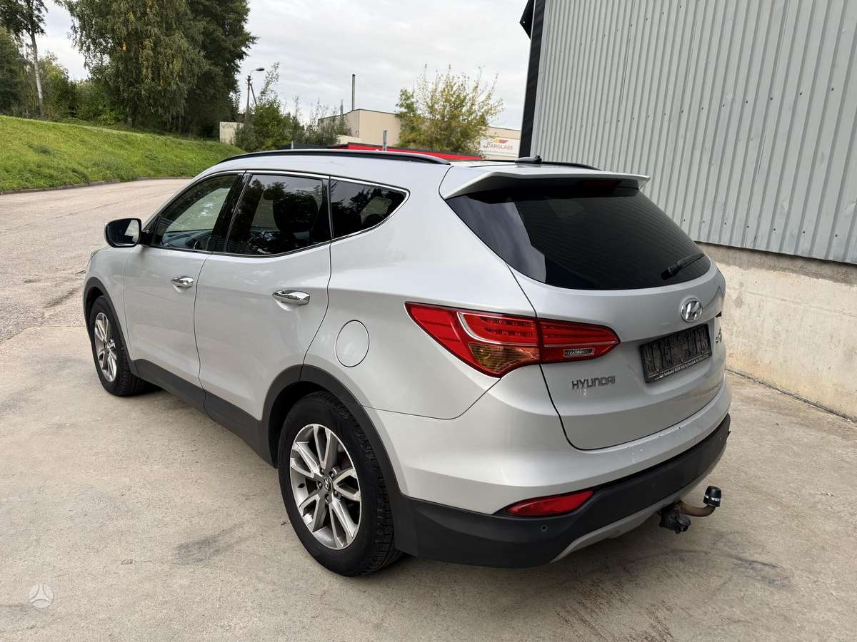Hyundai Santa Fe - 3