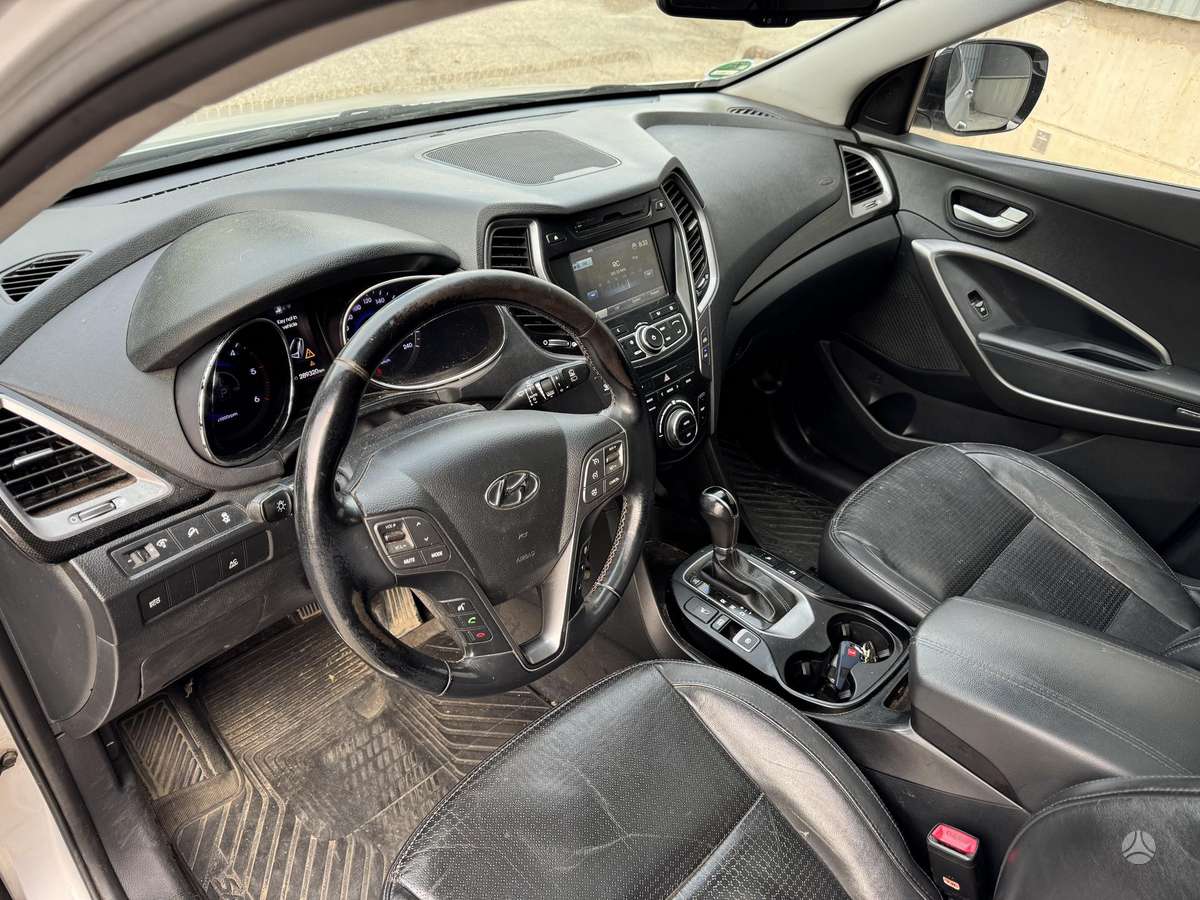 Hyundai Santa Fe - 6