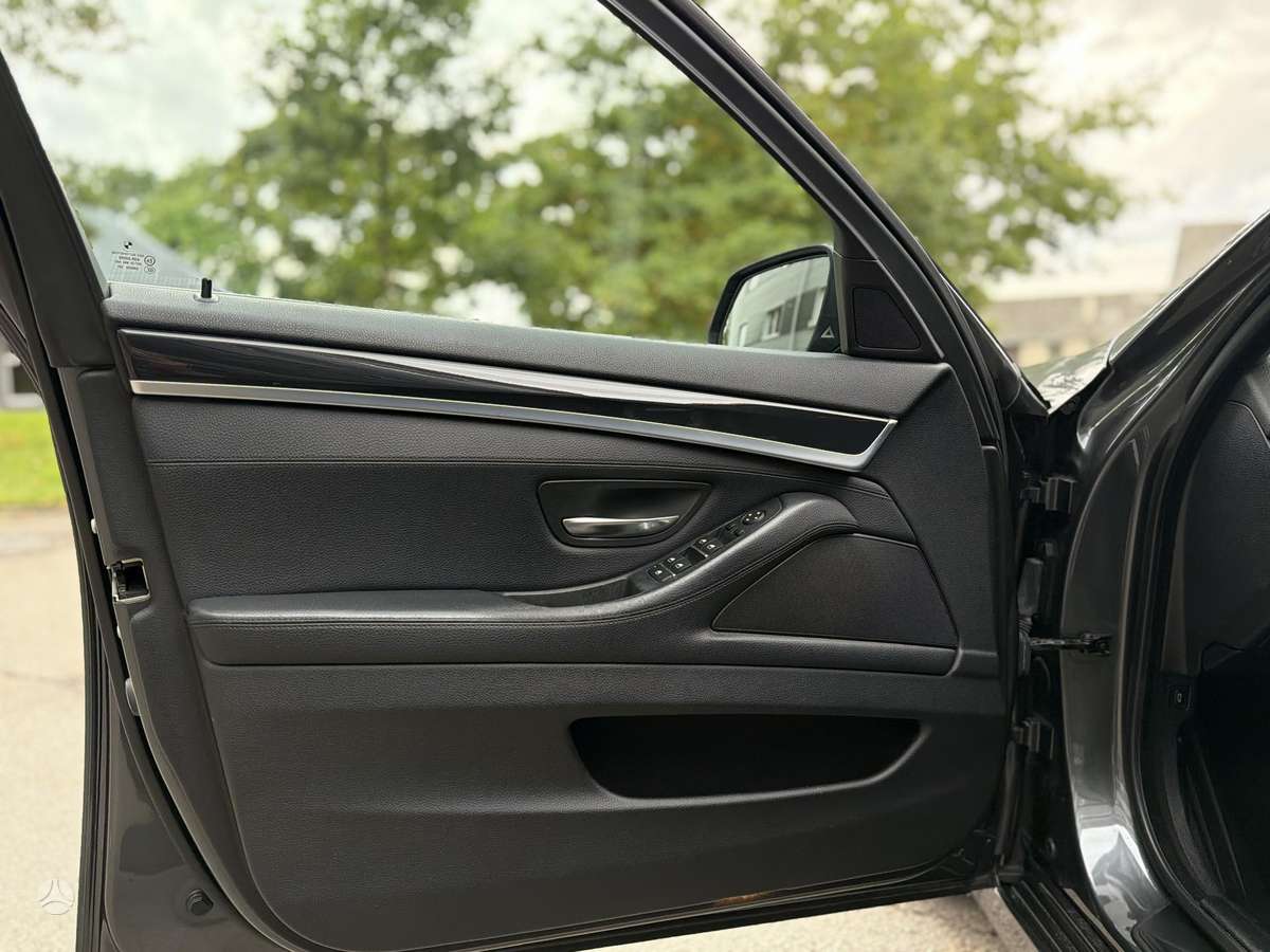 BMW 525, 2.0 l., Универсал