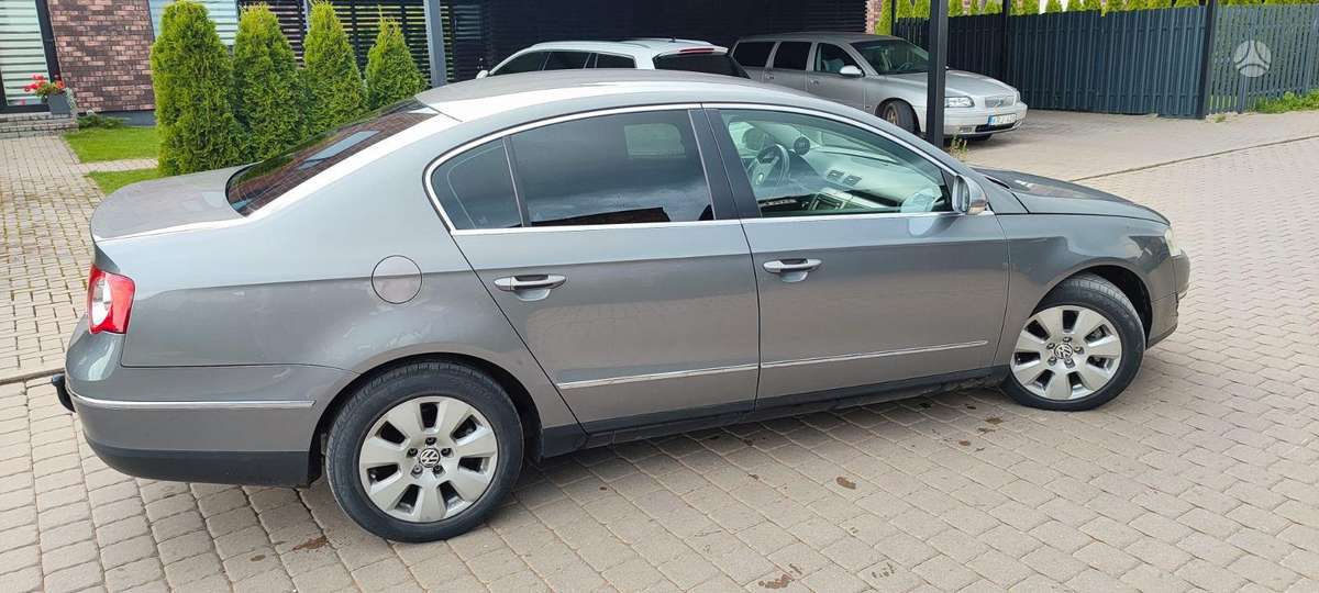 Volkswagen Passat - 8