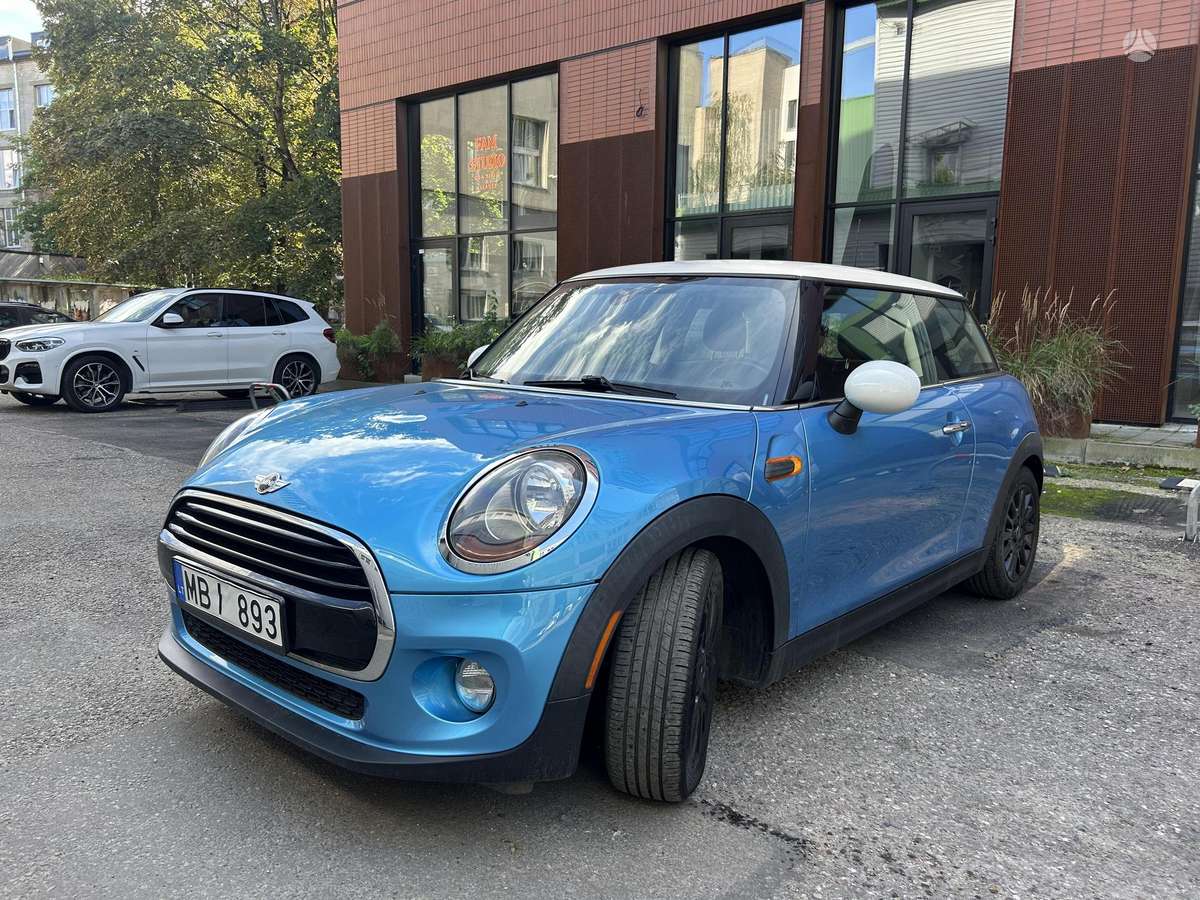 Mini Cooper, 1.5 l., hatchback