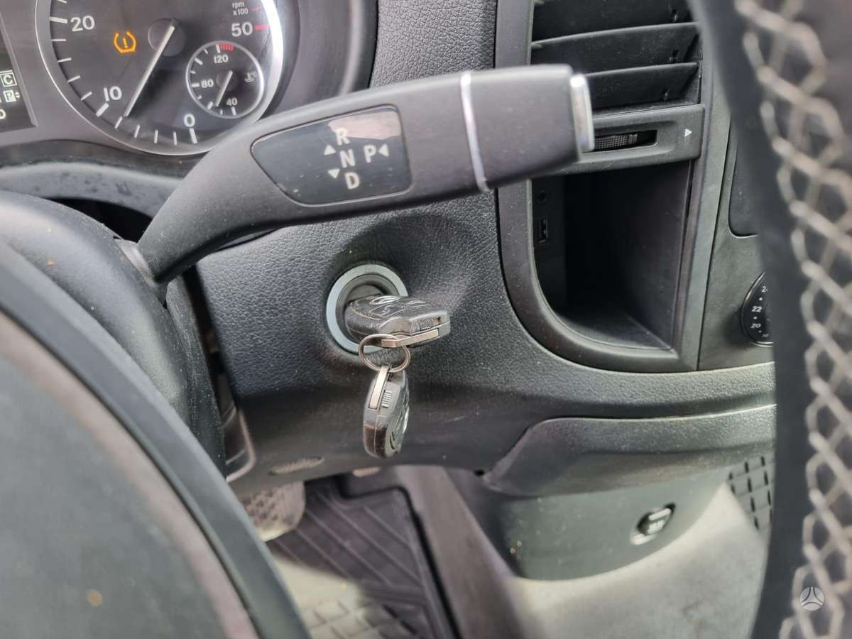 Mercedes-Benz Vito - 12