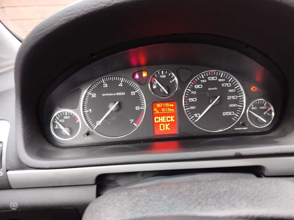 Peugeot 407 - 1