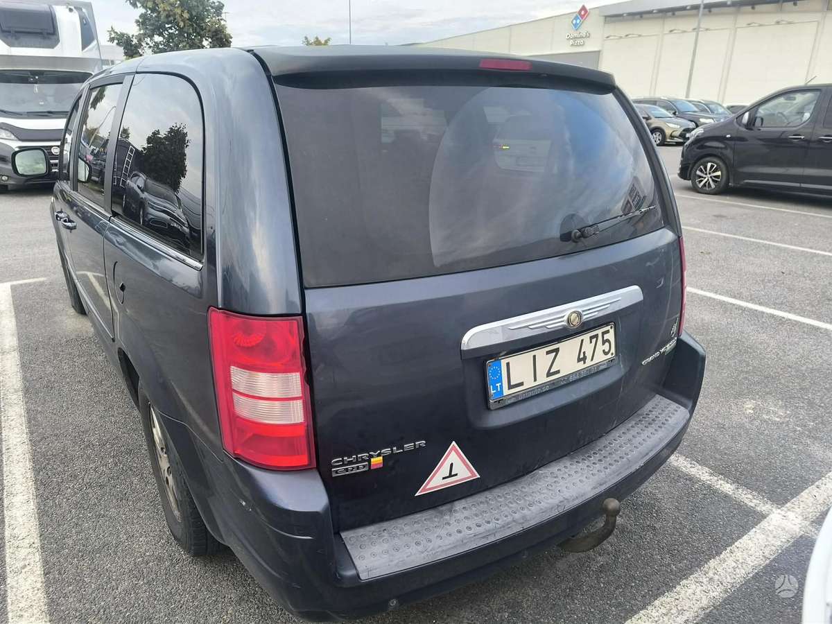 Chrysler Grand Voyager - 8