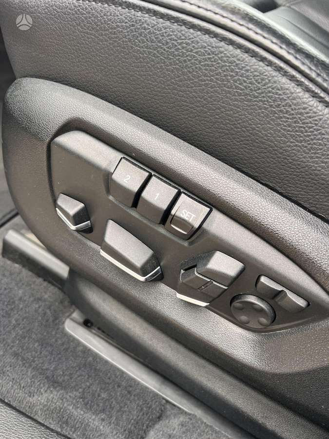 BMW X6, 3.0 l., off-road / crossover