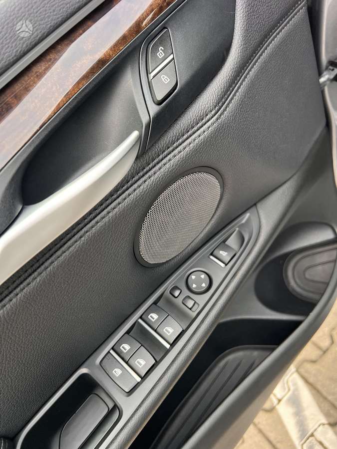 BMW X6, 3.0 l., off-road / crossover