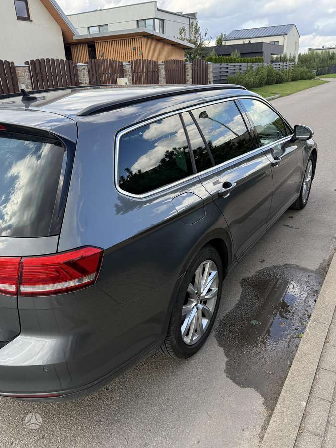 Volkswagen Passat - 2