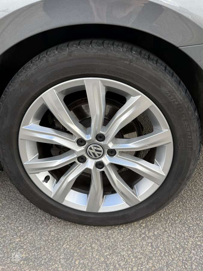 Volkswagen Passat - 5
