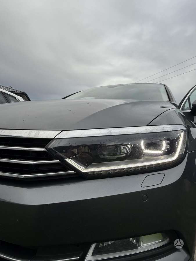Volkswagen Passat - 8