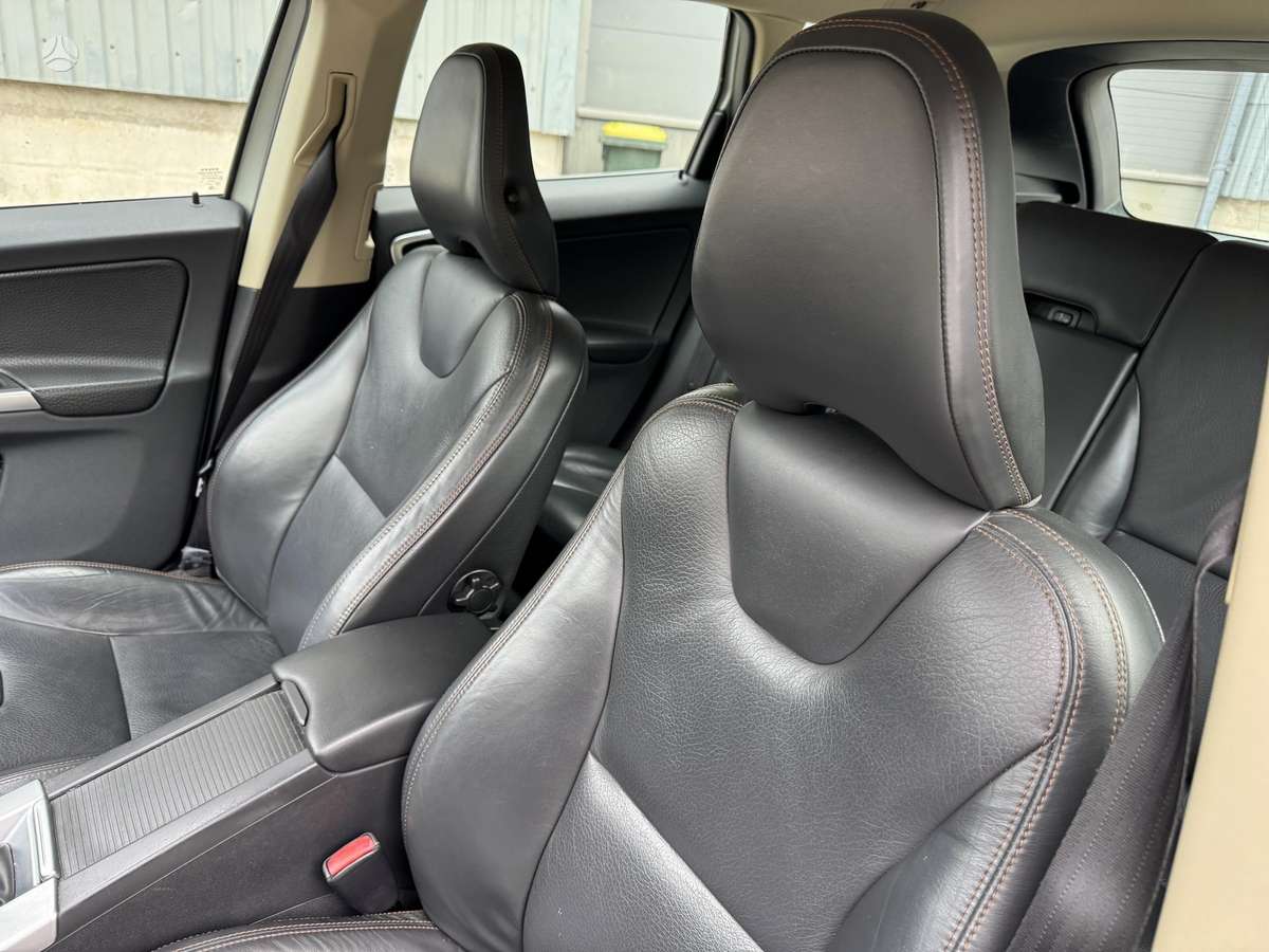 Volvo XC60 - 8