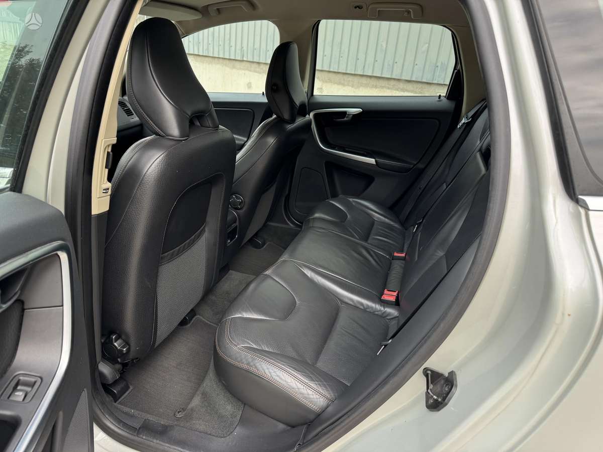 Volvo XC60 - 10