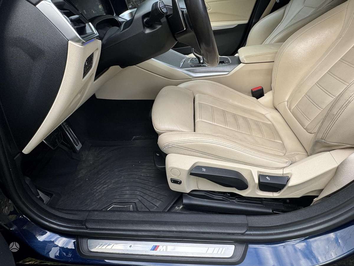 BMW 320, 2.0 l., Седан