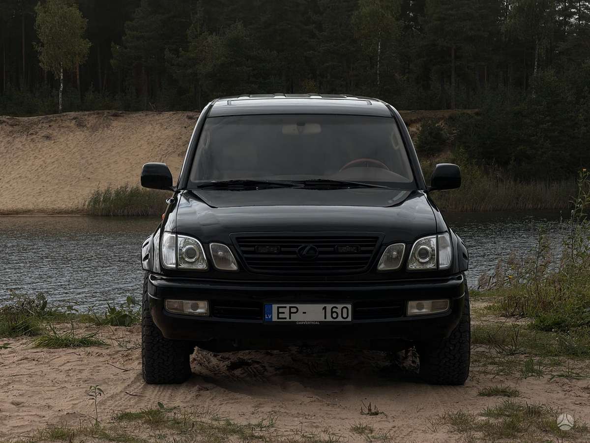 Lexus LX 470 - 1
